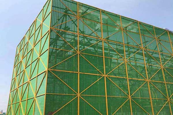 沈陽腳手架安全網(wǎng)掛設(shè)的注意事項(xiàng)
