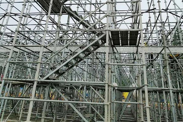 安全施工，沈陽腳手架出租的施工注意要點